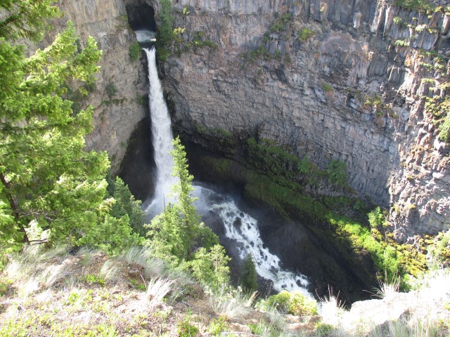De Spahat Falls in Wells Gray Park